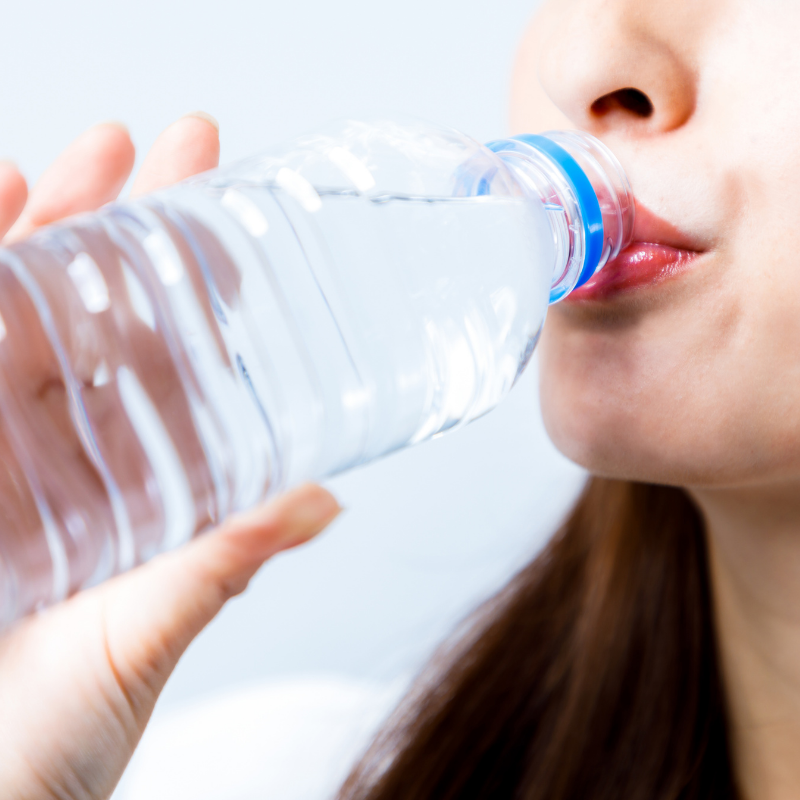 Does drinking sufficient water hydrate your skin? | Dr. Divya Sharma